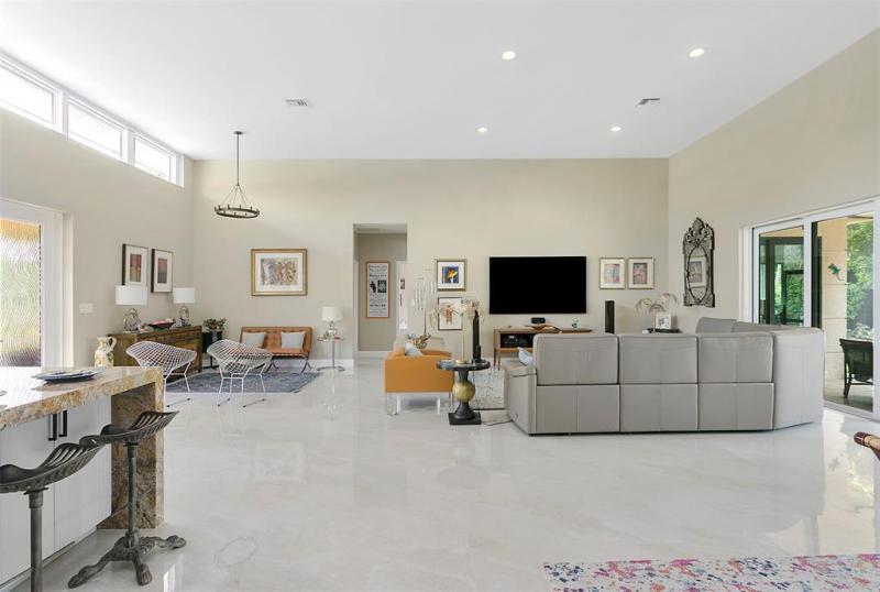  Single Family Homes Photo 13: 2701 NE 2nd Ave  Wilton Manors,  FL 33334
