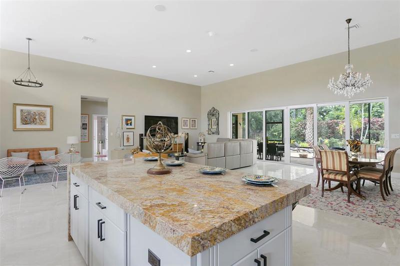  Single Family Homes Photo 17: 2701 NE 2nd Ave  Wilton Manors,  FL 33334