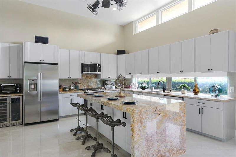  Single Family Homes Photo 18: 2701 NE 2nd Ave  Wilton Manors,  FL 33334