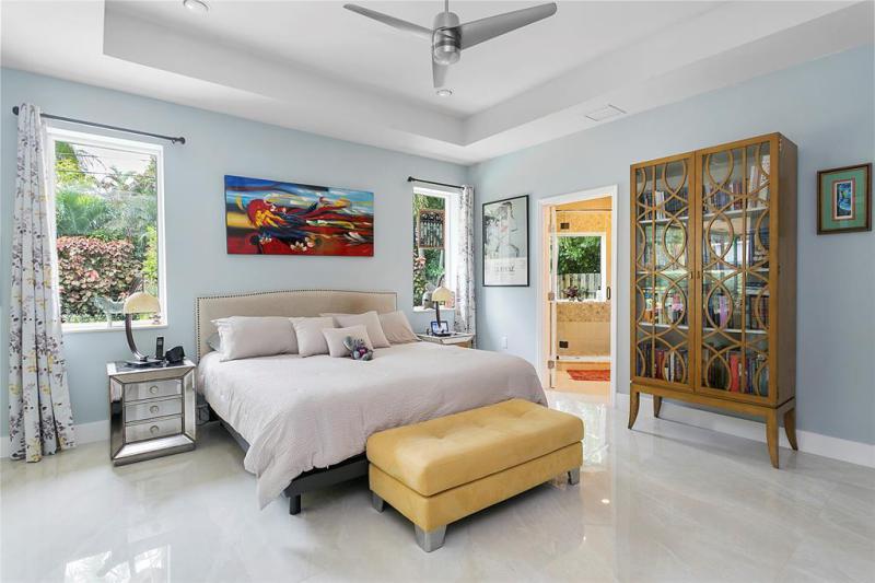  Single Family Homes Photo 21: 2701 NE 2nd Ave  Wilton Manors,  FL 33334
