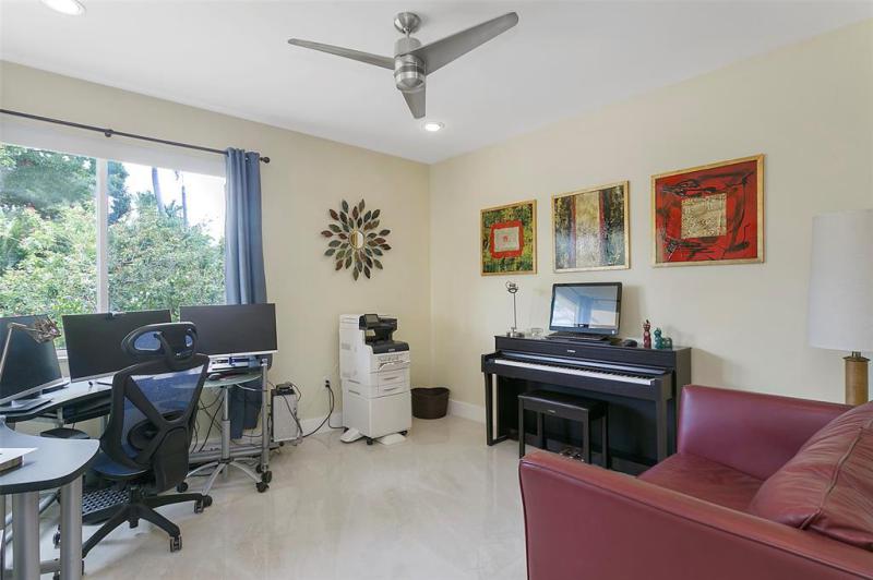  Single Family Homes Photo 28: 2701 NE 2nd Ave  Wilton Manors,  FL 33334