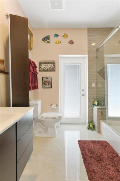  Single Family Homes Photo 29: 2701 NE 2nd Ave  Wilton Manors,  FL 33334