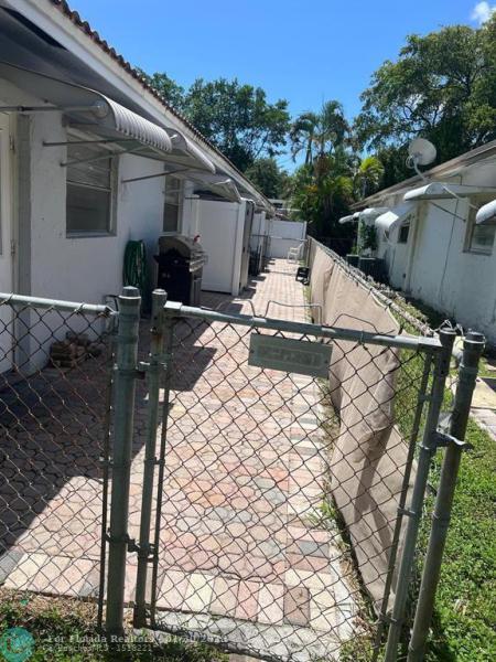 Duplex, Triplex and Fourplex Images