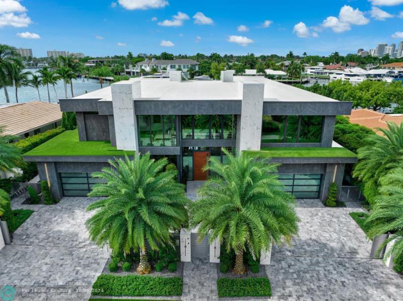 Single Family Homes Photo 15: 671 Middle River Dr  Fort Lauderdale,  FL 33304