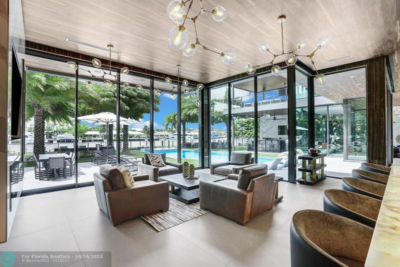  Single Family Homes Photo 33: 671 Middle River Dr  Fort Lauderdale,  FL 33304