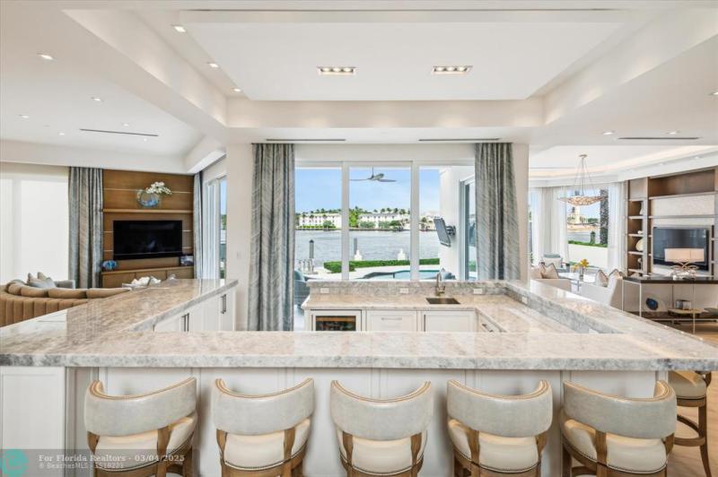  Single Family Homes Photo 12: 2400 Bay Dr  Pompano Beach,  FL 33062