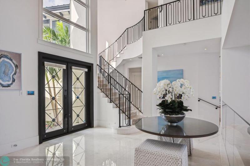  Single Family Homes Photo 24: 2400 Bay Dr  Pompano Beach,  FL 33062