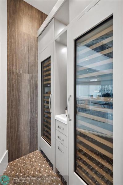  Single Family Homes Photo 27: 2400 Bay Dr  Pompano Beach,  FL 33062