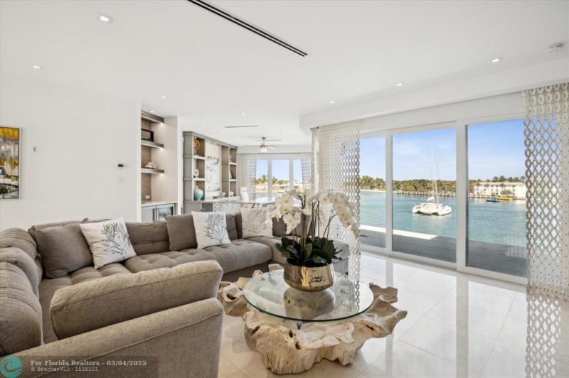  Single Family Homes Photo 32: 2400 Bay Dr  Pompano Beach,  FL 33062