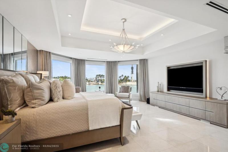  Single Family Homes Photo 37: 2400 Bay Dr  Pompano Beach,  FL 33062