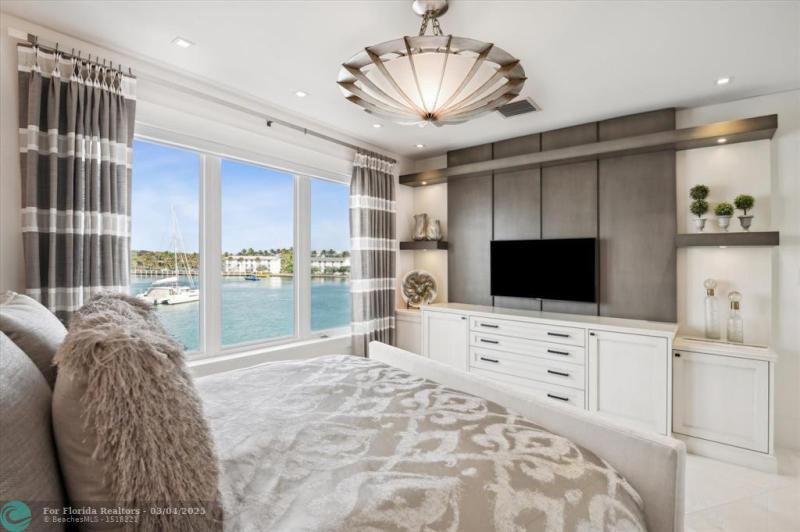  Single Family Homes Photo 44: 2400 Bay Dr  Pompano Beach,  FL 33062