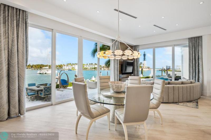  Single Family Homes Photo 6: 2400 Bay Dr  Pompano Beach,  FL 33062