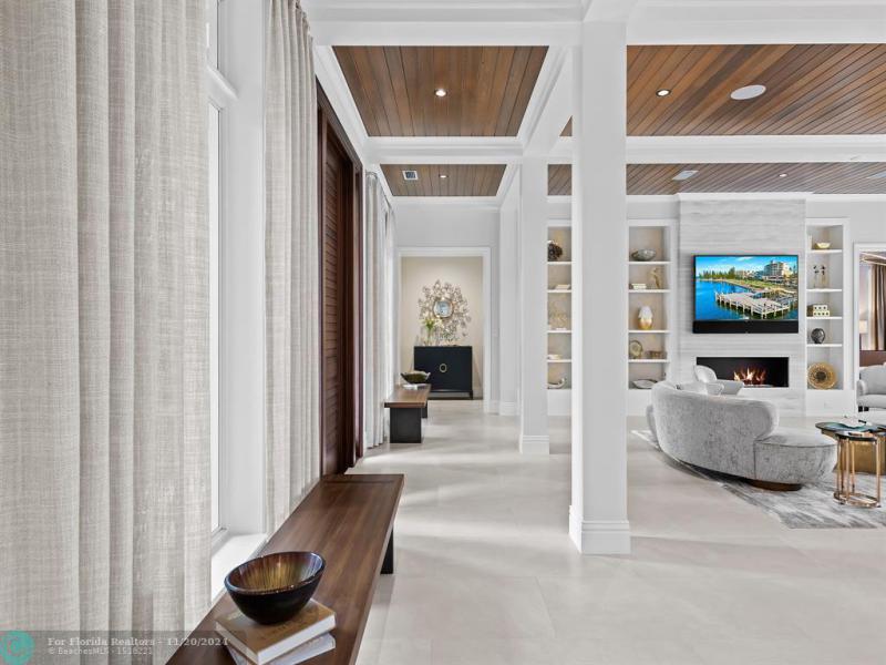  Single Family Homes Photo 12: 1110 SE 4th St  Fort Lauderdale,  FL 33301
