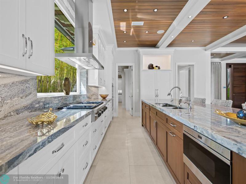  Single Family Homes Photo 18: 1110 SE 4th St  Fort Lauderdale,  FL 33301