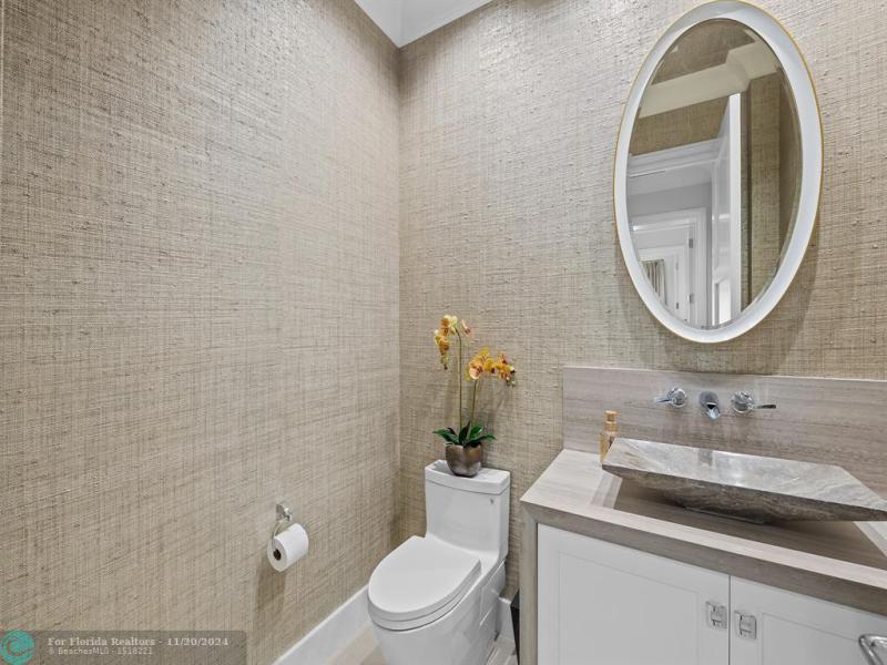  Single Family Homes Photo 31: 1110 SE 4th St  Fort Lauderdale,  FL 33301
