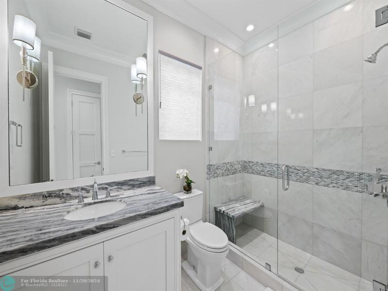  Single Family Homes Photo 37: 1110 SE 4th St  Fort Lauderdale,  FL 33301
