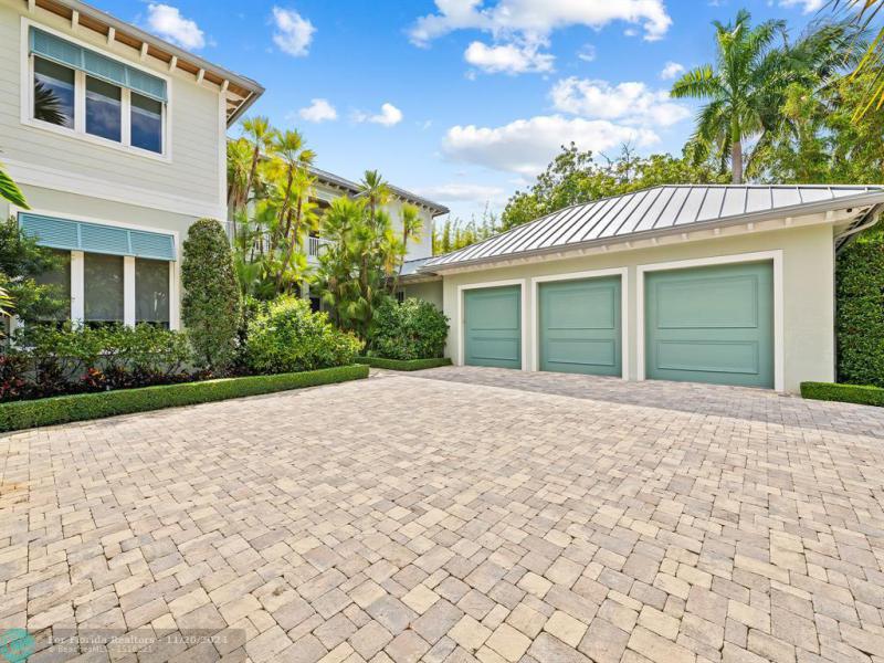  Single Family Homes Photo 9: 1110 SE 4th St  Fort Lauderdale,  FL 33301