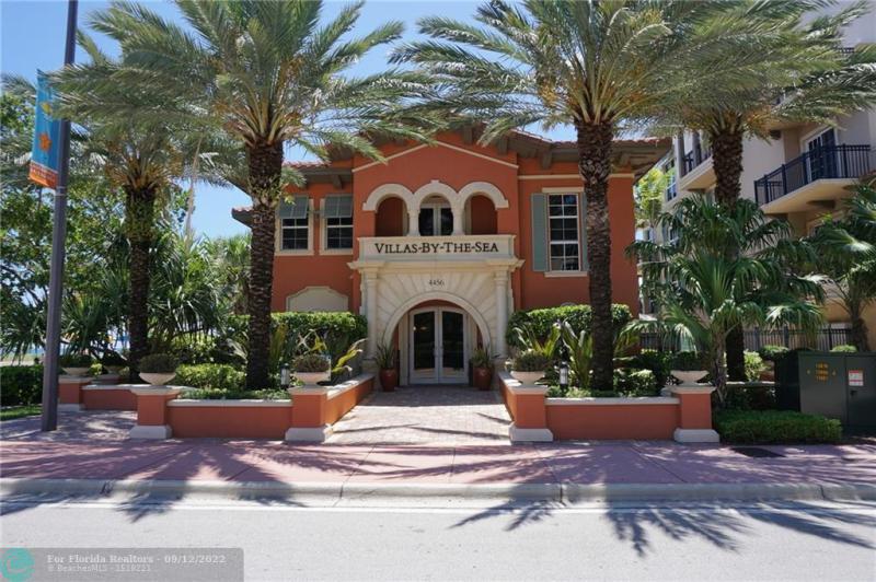  Condo & Townhome Photos