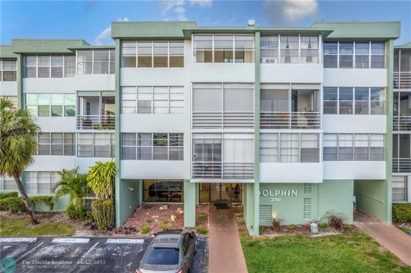  Condo & Townhome Photos
