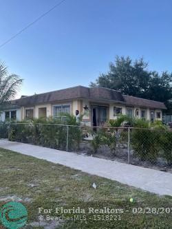  Single Family Homes Photo 5: 21100 NW 39th Ave  Miami Gardens,  FL 33055