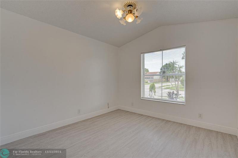  Single Family Homes Photo 19: 6611 SKIPPER TERRACE  Margate,  FL 33063