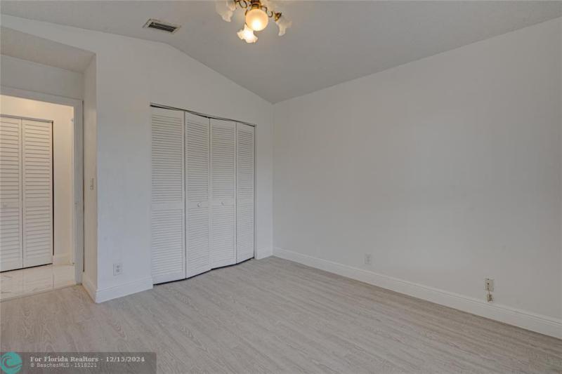  Single Family Homes Photo 20: 6611 SKIPPER TERRACE  Margate,  FL 33063