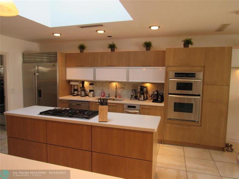  Single Family Homes Photo 19: 185 Palm Ave  Miami Beach,  FL 33139