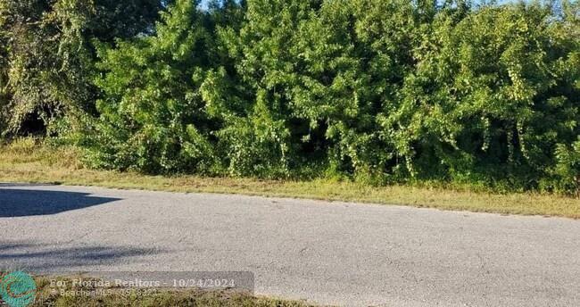  Commercial & Industrial Land Images 