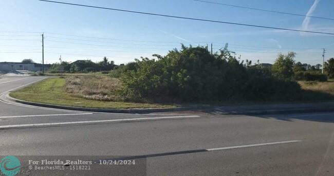  Commercial & Industrial Land Images 