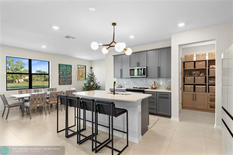  Single Family Homes Photo 5:  Tamarac,  FL 33321