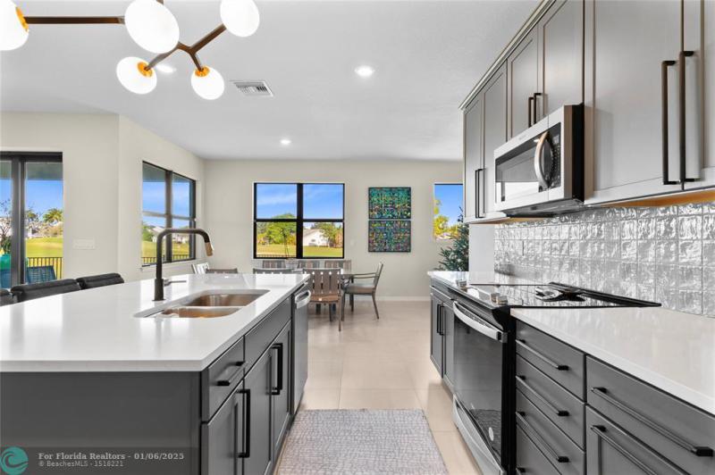  Single Family Homes Photo 6:  Tamarac,  FL 33321