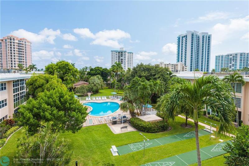  Condo & Townhome Photos