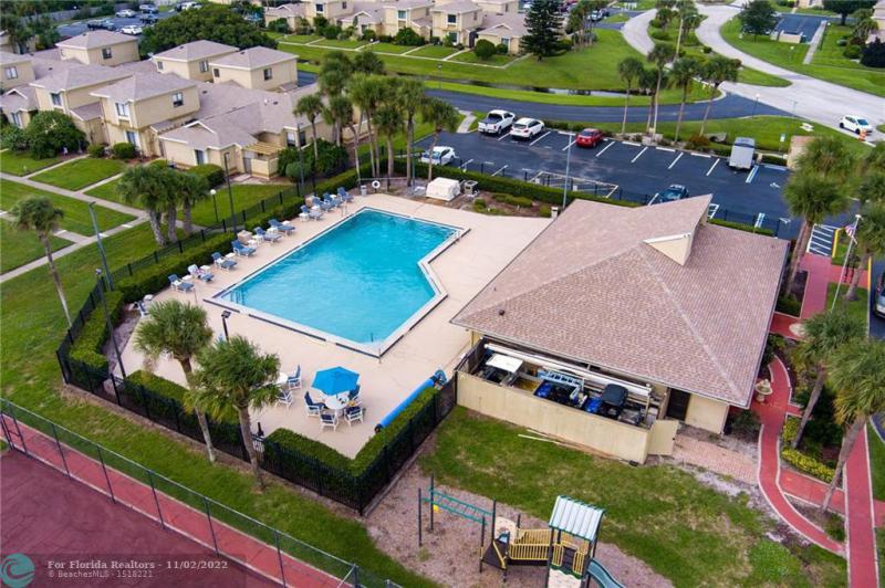  Condo & Townhome Photos