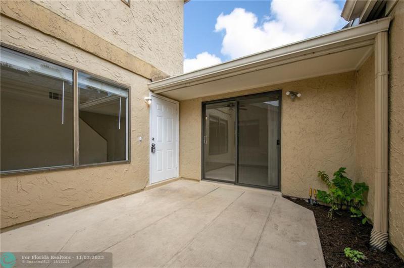  Condo & Townhome Photos