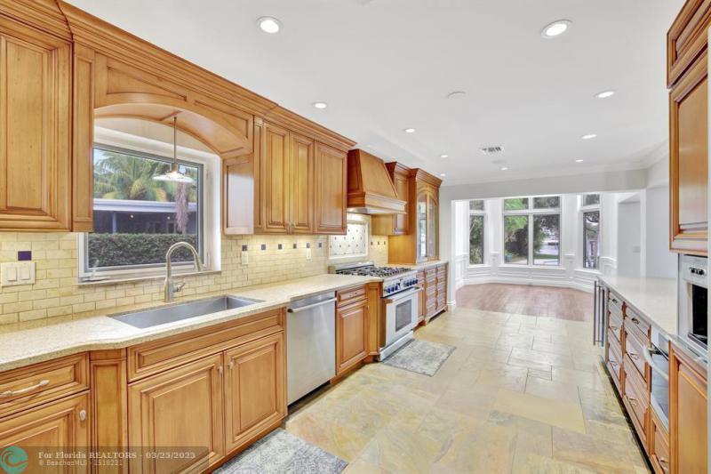  Single Family Homes Photo 17: 1508 NE 30th Ct  Oakland Park,  FL 33334