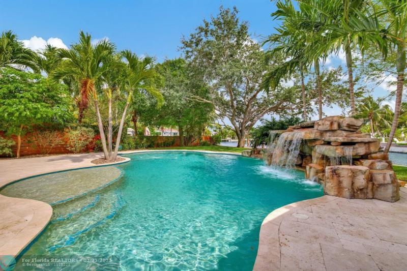  Single Family Homes Photo 3: 1508 NE 30th Ct  Oakland Park,  FL 33334