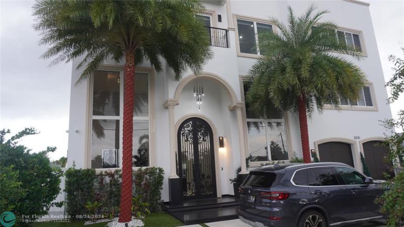  Single Family Homes Photo 13: 2616 SE 10th CT  Pompano Beach,  FL 33062