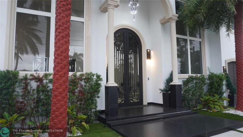  Single Family Homes Photo 14: 2616 SE 10th CT  Pompano Beach,  FL 33062