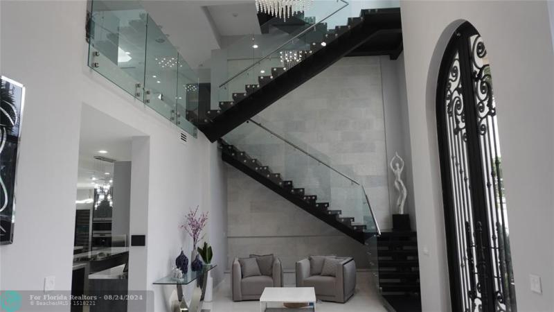  Single Family Homes Photo 18: 2616 SE 10th CT  Pompano Beach,  FL 33062