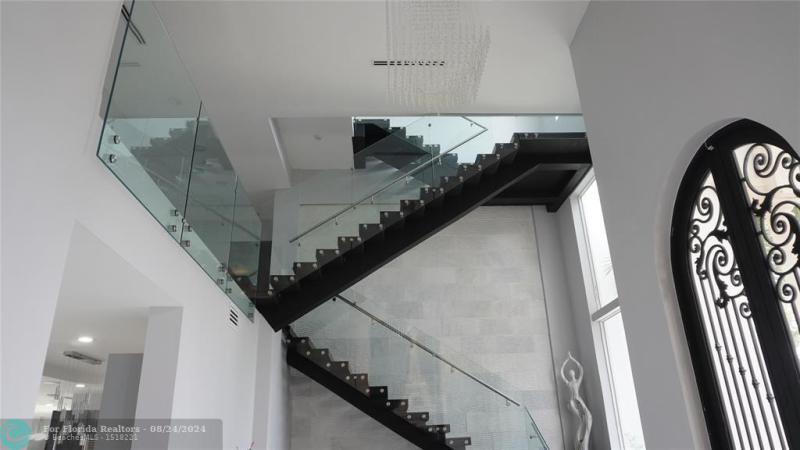  Single Family Homes Photo 20: 2616 SE 10th CT  Pompano Beach,  FL 33062