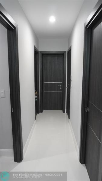  Single Family Homes Photo 32: 2616 SE 10th CT  Pompano Beach,  FL 33062