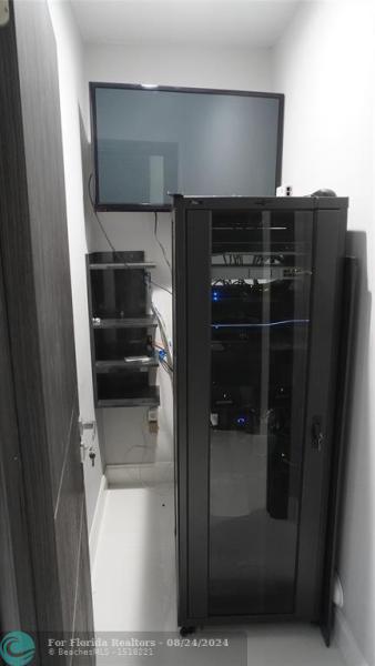  Single Family Homes Photo 33: 2616 SE 10th CT  Pompano Beach,  FL 33062