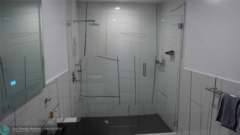  Single Family Homes Photo 35: 2616 SE 10th CT  Pompano Beach,  FL 33062