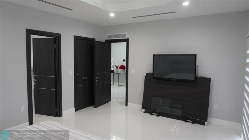  Single Family Homes Photo 59: 2616 SE 10th CT  Pompano Beach,  FL 33062