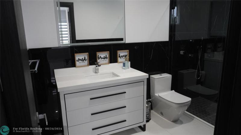  Single Family Homes Photo 64: 2616 SE 10th CT  Pompano Beach,  FL 33062