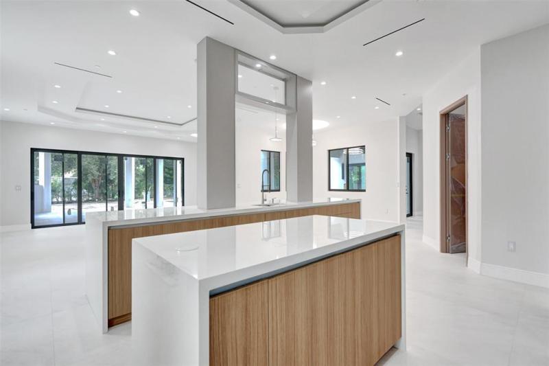  Single Family Homes Photo 10: 11951 SW 3rd St  Plantation,  FL 33325