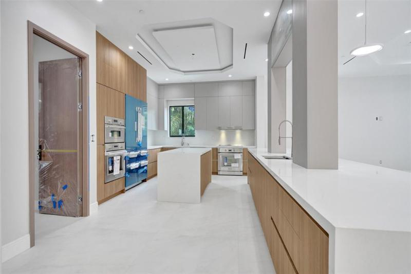  Single Family Homes Photo 12: 11951 SW 3rd St  Plantation,  FL 33325