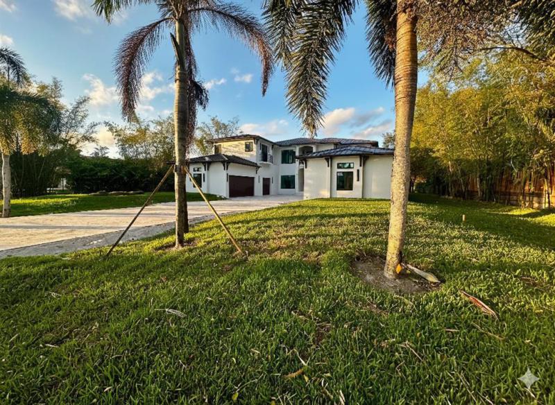  Single Family Homes Photo 2: 11951 SW 3rd St  Plantation,  FL 33325