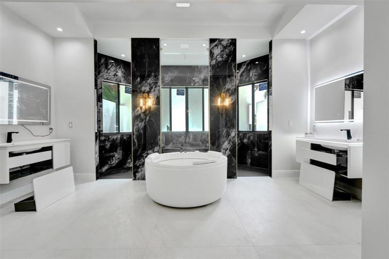  Single Family Homes Photo 32: 11951 SW 3rd St  Plantation,  FL 33325