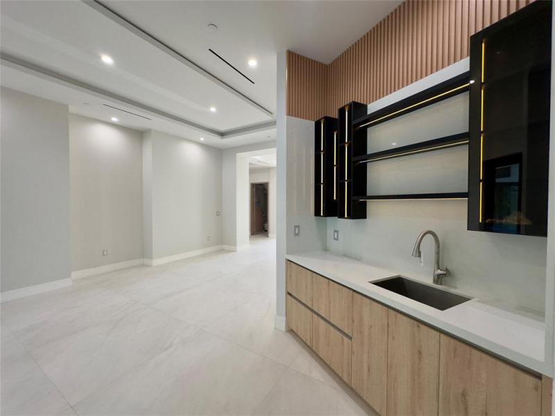  Single Family Homes Photo 6: 11951 SW 3rd St  Plantation,  FL 33325